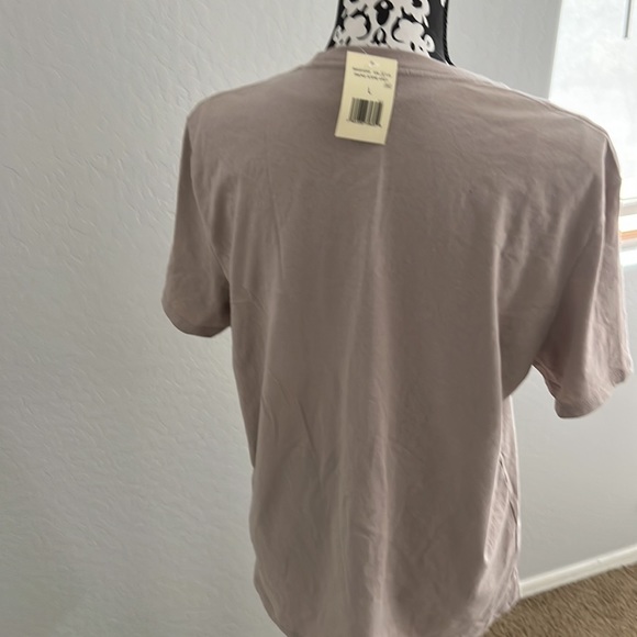 GUESS - Picture 4 of 5